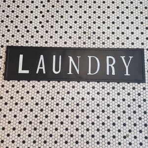 Black and White Laundry Sign